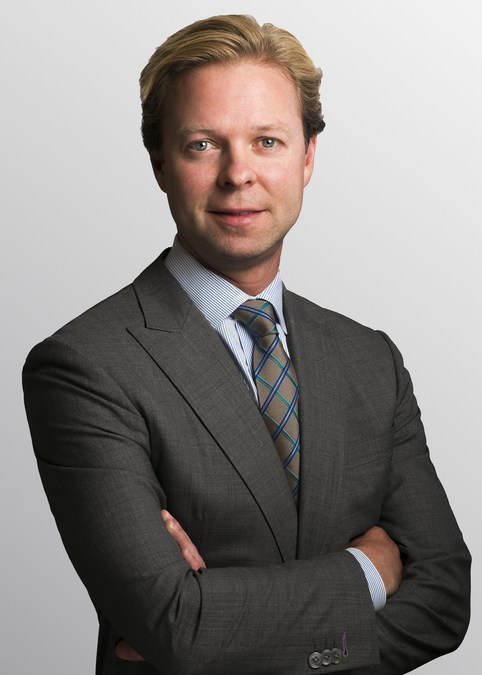 Mark J Decesaris To Retire As Ceo Of W P Carey At Year End Jason E Fox Named As Successor