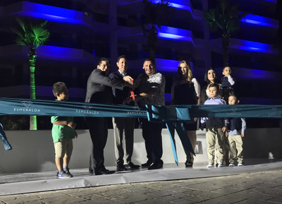 Esmeralda Luxury Resort President Daniel Butterfield (left), Vice President Nick Najera (right) and Puerto Peñasco Mayor Kiko Munro (center) celebrate the resumption of construction on the resort with an official Ribbon Cutting Ceremony