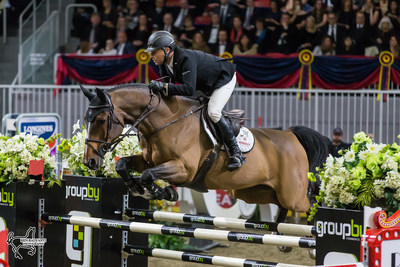 New Zealand Olympian Sharn Wordley jumped double clear aboard Barnetta to finish third in the $150,000 Longines FEI World Cup™ Jumping Toronto on Wednesday night, November 8, at the CSI4*-W Royal Horse Show in Toronto, ON. Photo by Ben Radvanyi Photography (CNW Group/Royal Agricultural Winter Fair)