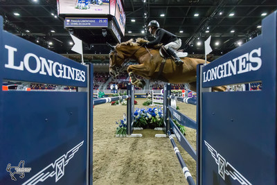 Canada’s own François Lamontagne of St. Eustache, QC, took third in the $50,000 Weston Canadian Open riding Chanel du Calvaire on Friday, November 10, at the CSI4*-W Royal Horse Show in Toronto, ON. Photo by Ben Radvanyi Photography (CNW Group/Royal Agricultural Winter Fair)