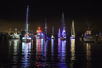 Who will win the ?Best Decorated Boat? award at this year's Brighten the Harbor Lighted Boat Parade in Monterey? We invite you to join us for the festivities as illuminated boats cruise along scenic Monterey Bay on Sunday, December 3, 2017.