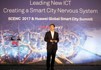 Yan Lida, prsident de Huawei Enterprise BG, a prononc le discours inaugural du Sommet mondial de ville intelligente de Huawei (PRNewsfoto/Huawei)