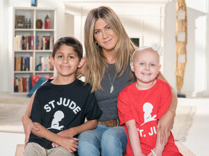 Jennifer Aniston, Sofia Vergara, Michael Strahan, Jimmy Kimmel, Luis Fonsi Join Marlo Thomas For 14th Annual St. Jude Thanks and Giving® Campaign