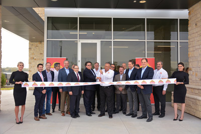 Juan González Moreno, President and General Director of Gruma, accompanied by Texas Secretary of State, Rolando B. Pablos, cuts the ribbon at the ceremony for the opening of the new Mission Foods plant in Dallas, Texas.