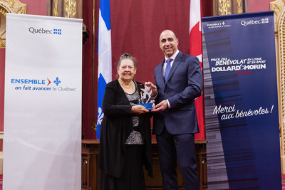 Félicitations aux lauréats de la région de Lanaudière, Mme Michelle Picard et la famille Cinq-Mars–Rodrigue (Groupe CNW/Cabinet du ministre de l'Éducation, du Loisir et du Sport)