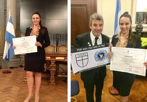 La Licenciada Nancy Clara, es reconocida por el Honorable Senado de la Nación Argentina, al recibir un diploma por su participación en el 2do. Congreso Mundial por la Paz