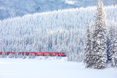 CP Holiday Train travelling through the Rocky Mountains (CNW Group/Canadian Pacific Holiday Train)