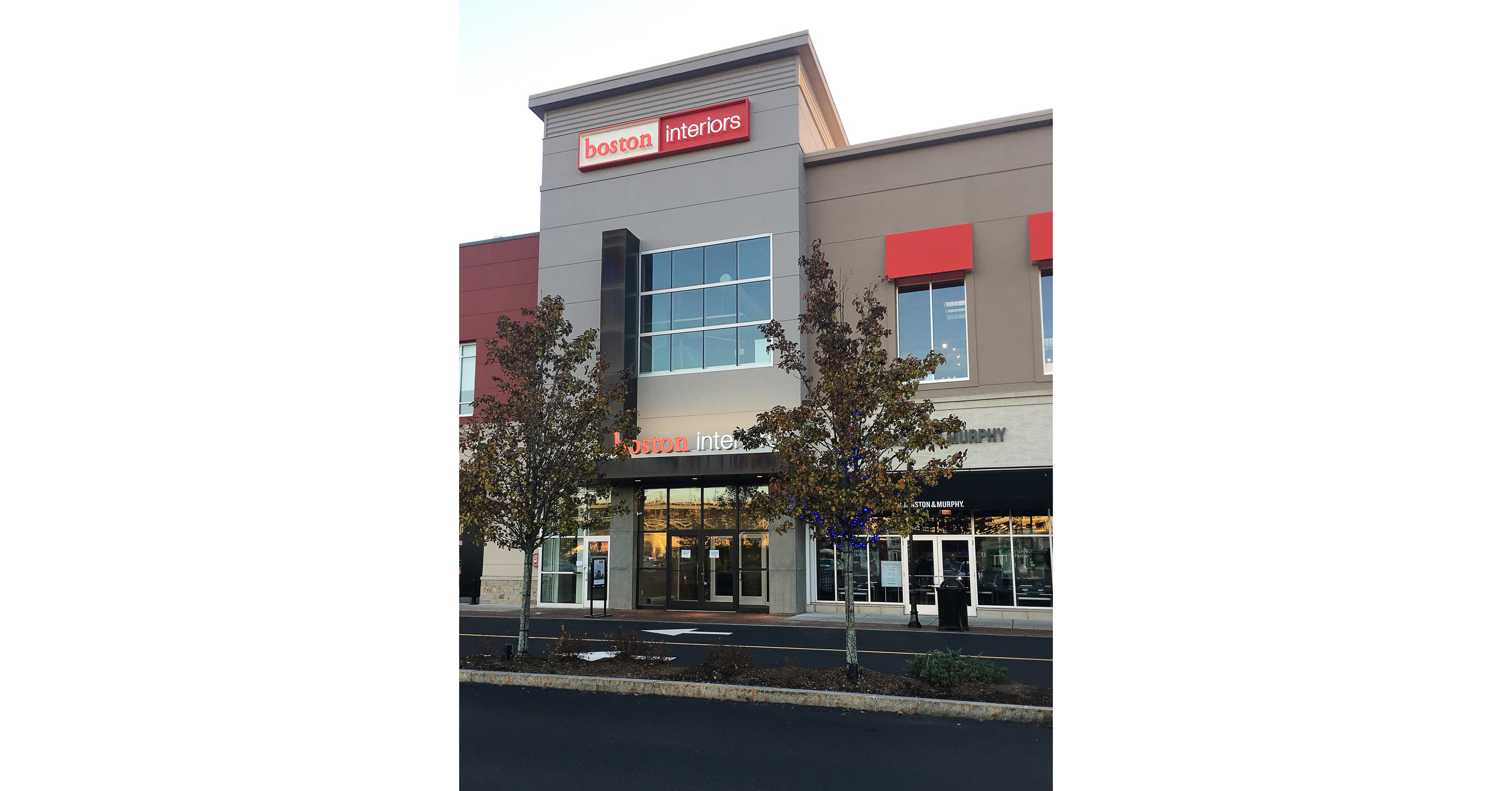Dedham Showcase Legacy Place Ma - 3o2uzqi