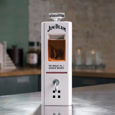 "JIM," the world's first smart decanter.