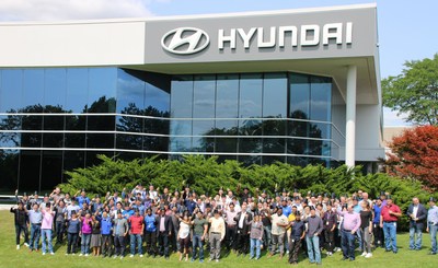 Hyundai Canada reconnue comme tant un  endroit gnial o travailler  (Groupe CNW/Hyundai Auto Canada Corp.)