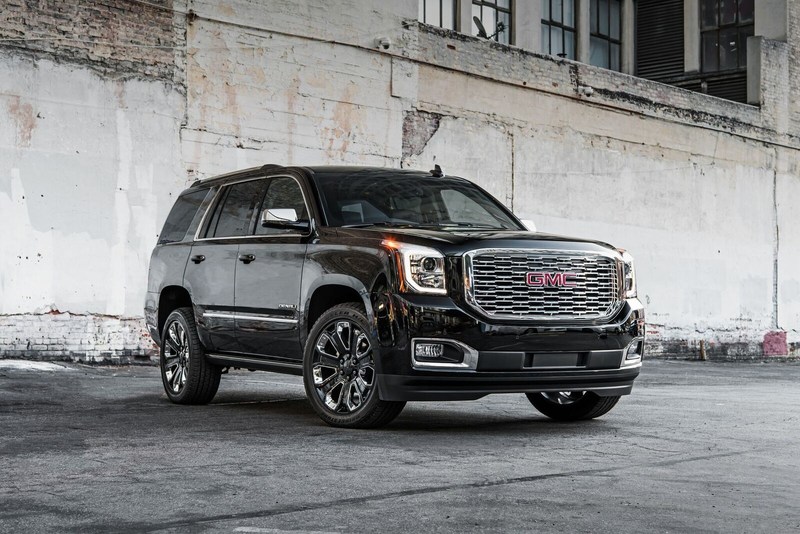 GMC Reveals 2018 Yukon Denali Ultimate Black Edition