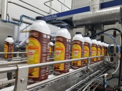 Kahlua Coffee Creamer, the first U.S. product in Tetra Evero, rolls off the line at Gossner Foods in Logan, UT.