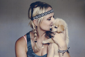 Petmate® And MuttNation Fueled By Miranda Lambert™ Team Up To 'Save A Mutt' This Holiday Season