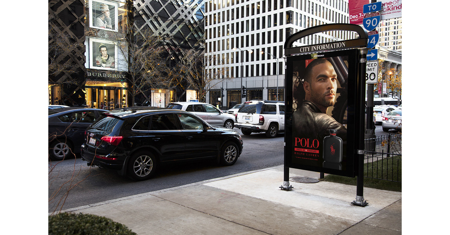 JCDecaux Launches First Digital Street Furniture Program in Chicago