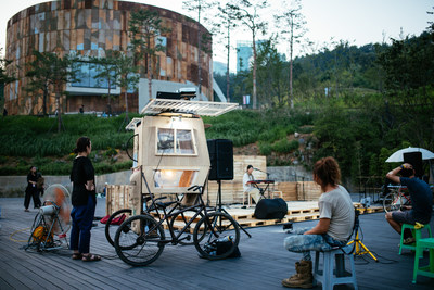 The Mapo Oil Depot Cultural Park has an eco-friendly cultural complex such as an open-air stage.