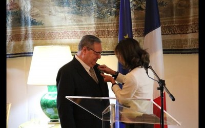 Her Excellency Kareen Rispal, Ambassador of France to Canada, appointed Dr. Guy Berthiaume, Librarian and Archivist of Canada, to the rank of Officer of the Order of the Arts and Letters of the French Republic at a ceremony in Ottawa. (CNW Group/Library and Archives Canada)