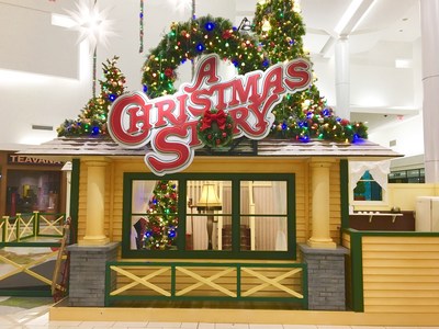 Warner Bros. iconic holiday classic, A Christmas Story, has inspired an interactive experience that is currently open at the Cherry Hill Mall in New Jersey and drawing in large crowds this holiday season. The display, created by experience specialist, Parker 3D, in partnership with Warner Bros. Consumer Products (WBCP), features nostalgic scenes from the treasured holiday classic movie.