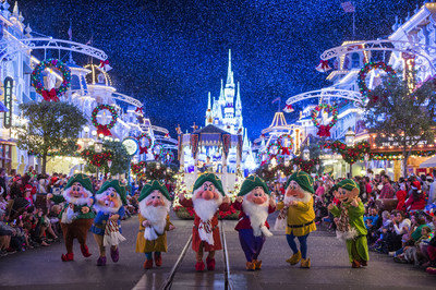 Mickey’s Once Upon a Christmastime Parade at Walt Disney World Resort, Florida © Disney