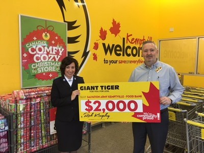 Giant Tiger Kemptville Donates to the Salvation Army Kemptville (CNW Group/Giant Tiger Stores Limited)