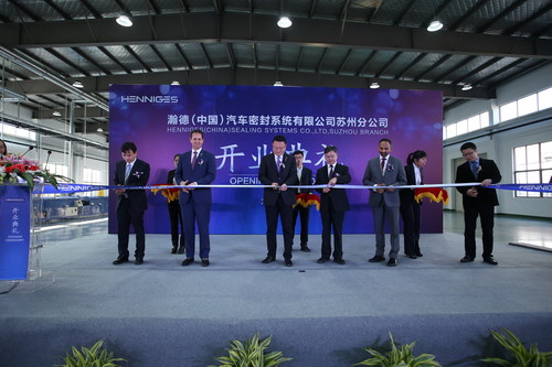 Henniges Automotive recently celebrated the grand opening of its new 79,500 square-foot (7,391 square-meter) facility in Suzhou, China, with a ribbon cutting ceremony.