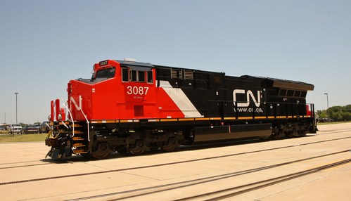 CN to purchase 200 new locomotives from GE Transportation over the next three years (CNW Group/CN)