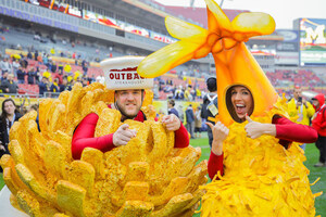 South Carolina Takes Outback Bowl Title, Everyone Wins Free* Bloomin' Onion Appetizers On January 2