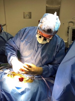 First ever Lamina Replacement performed by Dr. Graham Mouw of Robotics Outpatient Center, Los Angeles, CA:  ROC - LA.