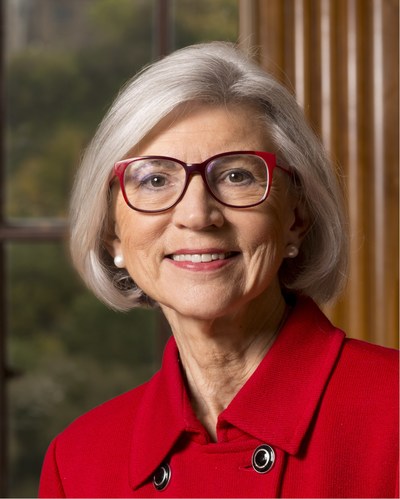 Beverley McLachlin (photo by Jean-Marc Carisse) (CNW Group/Simon and Schuster Canada)