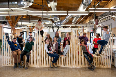 McEwen School of Architecture students display Warming Hut project (CNW Group/Laurentian University)