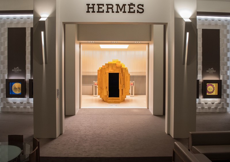 The Hermes pavilion once again accentuates the Hermes approach to time. An open-minded, warm and transparent spirit. (PRNewsfoto/Hermès)