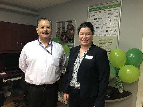 Daniel Bruyere, Director of Community Support Program, Mohawk Council of Akwesasne and Christina Patterson, Director, Recruitment and Partnerships, Contact North | Contact Nord open an online learning centre in Akwesasne. (CNW Group/Contact North)