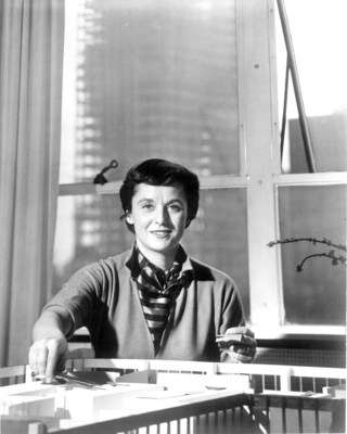 Portrait of Florence Knoll. Courtesy of Knoll, Inc.