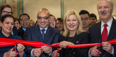 From left to right: Amrit Mangat, MPP Brampton – Mississauga South, Kris Shah, President of Baylis Medical Company Inc, Bonnie Crombie, Mayor of Mississauga, and Reza Moridi, Minister of Research, Innovation and Science at the ribbon cutting ceremony for Baylis Medical's new extrusion lab. (CNW Group/Baylis Médical)