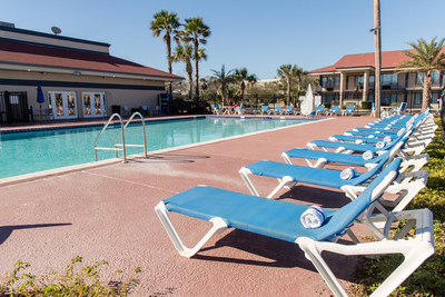 Breakwater Hotel at the Beach Amelia Island pool area.