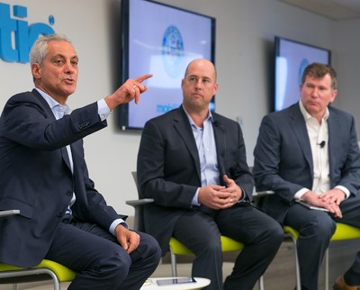 Mayor Rahm Emanuel receiving Mobilitie's Connected City Award.