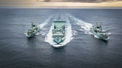L'Asterix complète les essais en mer de la Marine royale canadienne et atteint sa capacité opérationnelle totale (FOC) (Groupe CNW/Chantier Davie Canada Inc.)