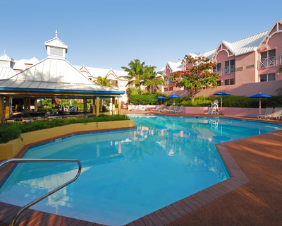 Guests can enjoy a swim-up bar at Comfort Suites Paradise Island in the Bahamas.