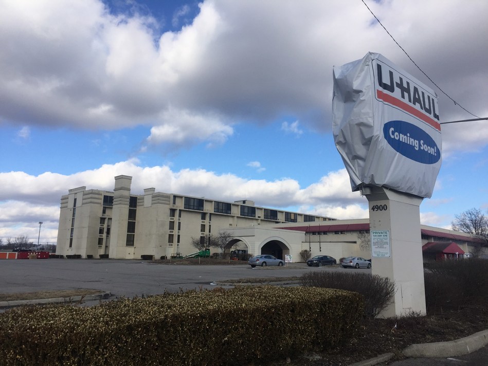 Hotel Conversion UHaul to Renovate, Beautify Vacated Ramada Inn