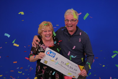Sandra and Robert Donaldson of Smithville are all smiles after winning the $23.3 million LOTTO 6/49 jackpot from the January 27, 2018 draw. (CNW Group/OLG Winners)