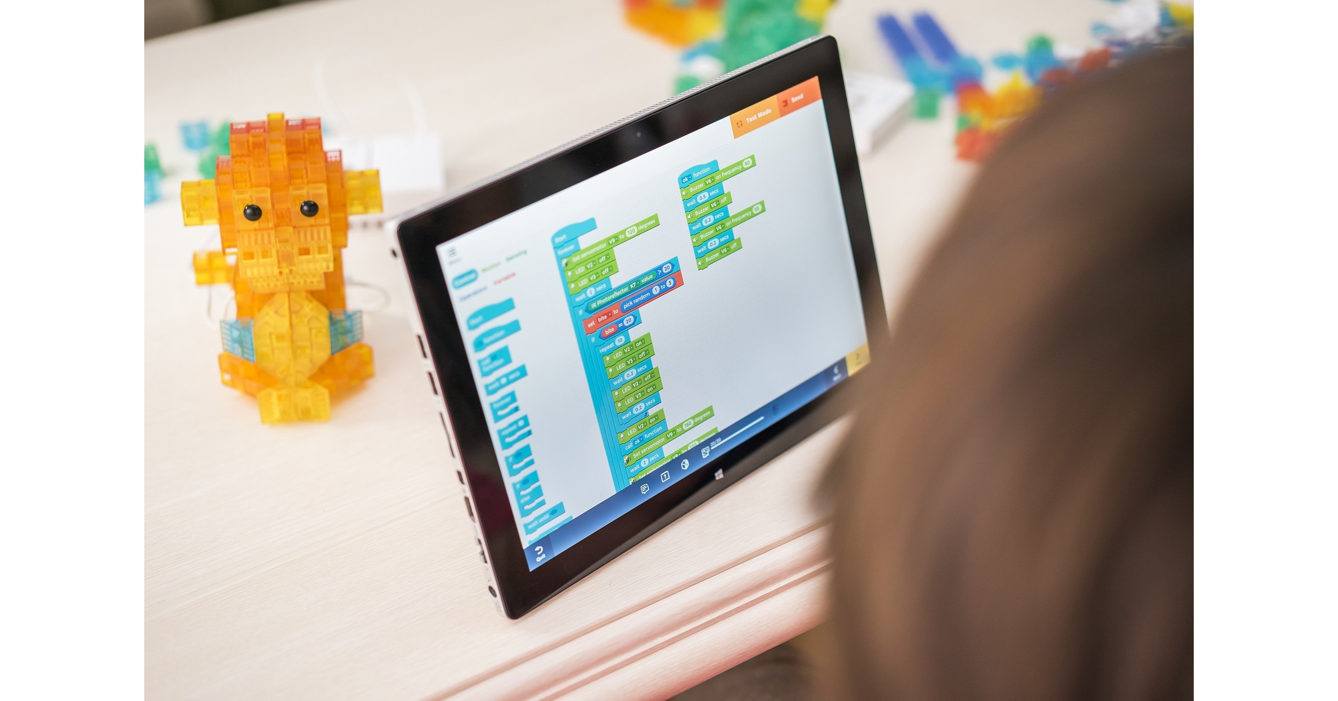 Sony's New KOOV Educator Kit Makes Science and Technology Learning