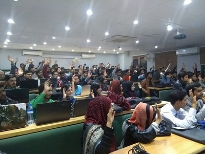 Over 2,000 eager students from 15 different Pakistan universities attended STYLY's workshops on VR.