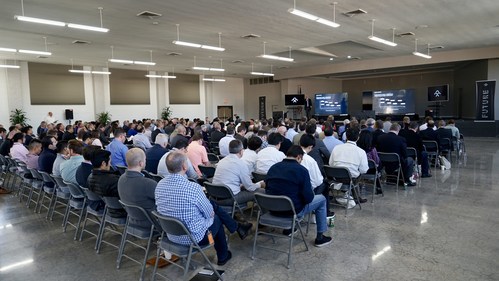 Nearly 200 representatives from more than 100 global suppliers joined FF's Global Supplier Summit.