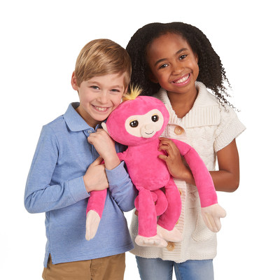 Interactive and Cuddly Fun! Fingerlings(R) HUGS(TM) from WowWee coming Fall 2018