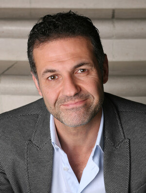 Penguin Canada to publish Sea Prayer by Khaled Hosseini, illustrated by Dan Williams