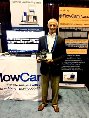Kent Peterson, CEO, Fluid Imaging Technologies, receiving the Pittcon Today Excellence Silver Award for the company's FlowCam Nano flow imaging nanoparticle analyzer.