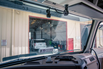 SR4 hardware delivers unprecedented compute power in the smallest footprint in the industry, minimizing windshield distractions and simplifying installation and maintenance.