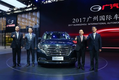 La première fourgonnette GM8 de GAC Motor fait ses débuts au Salon international de l’automobile de Guangzhou 2017 (PRNewsfoto/GAC Motor)