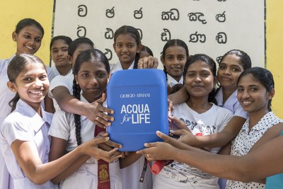 Children in Sri Lanka for Acqua For Life (PRNewsfoto/Giorgio Armani Beauty)