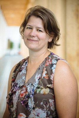 Nicole Fenton, Ph.D., chairholder of the NSERC-UQAT Industrial Research on northern biodiversity in a mining context (CNW Group/Université du Québec en Abitibi-Témiscamingue (UQAT))