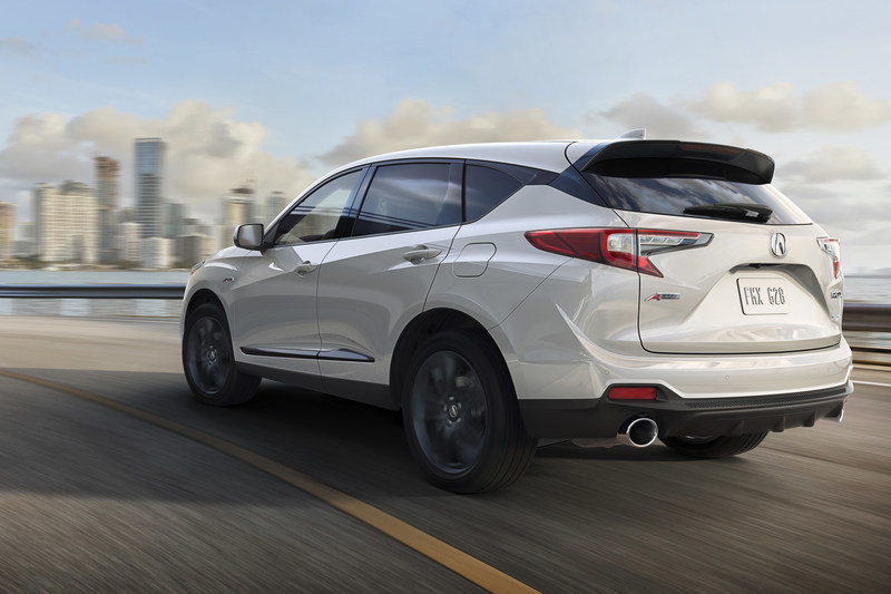 El RDX de tercera generación es el modelo RDX más rápido y de mejor manejo de todos los tiempos, con una cabina y un espacio de carga de primera clase, y una multitud de innovadoras tecnologías Acura.